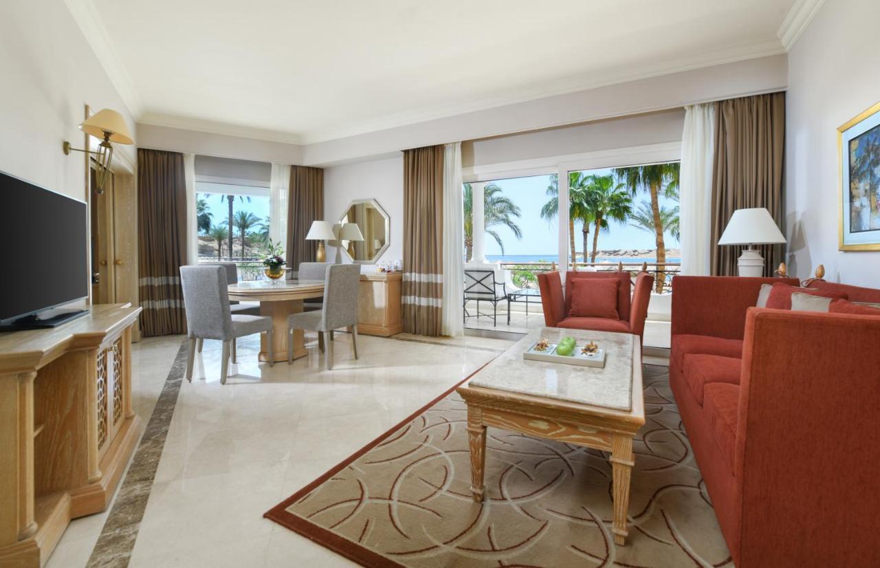 Executive Suite Queen or Twin Bed Sea View,1149146740:JPEG