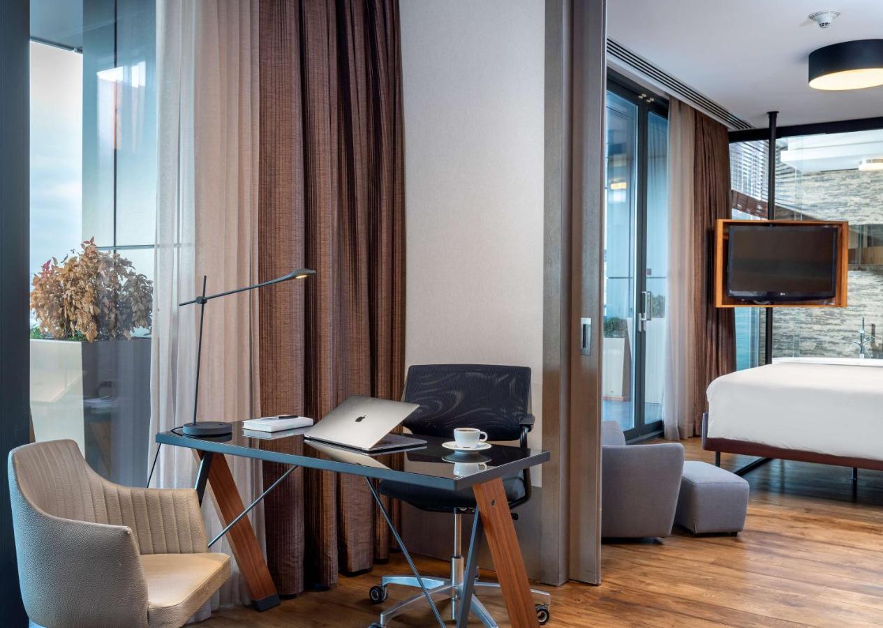 Presidential Suite with Terrace and City View,1162136736:JPEG