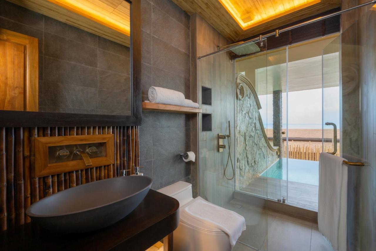 Studio Pool Villa King Bed