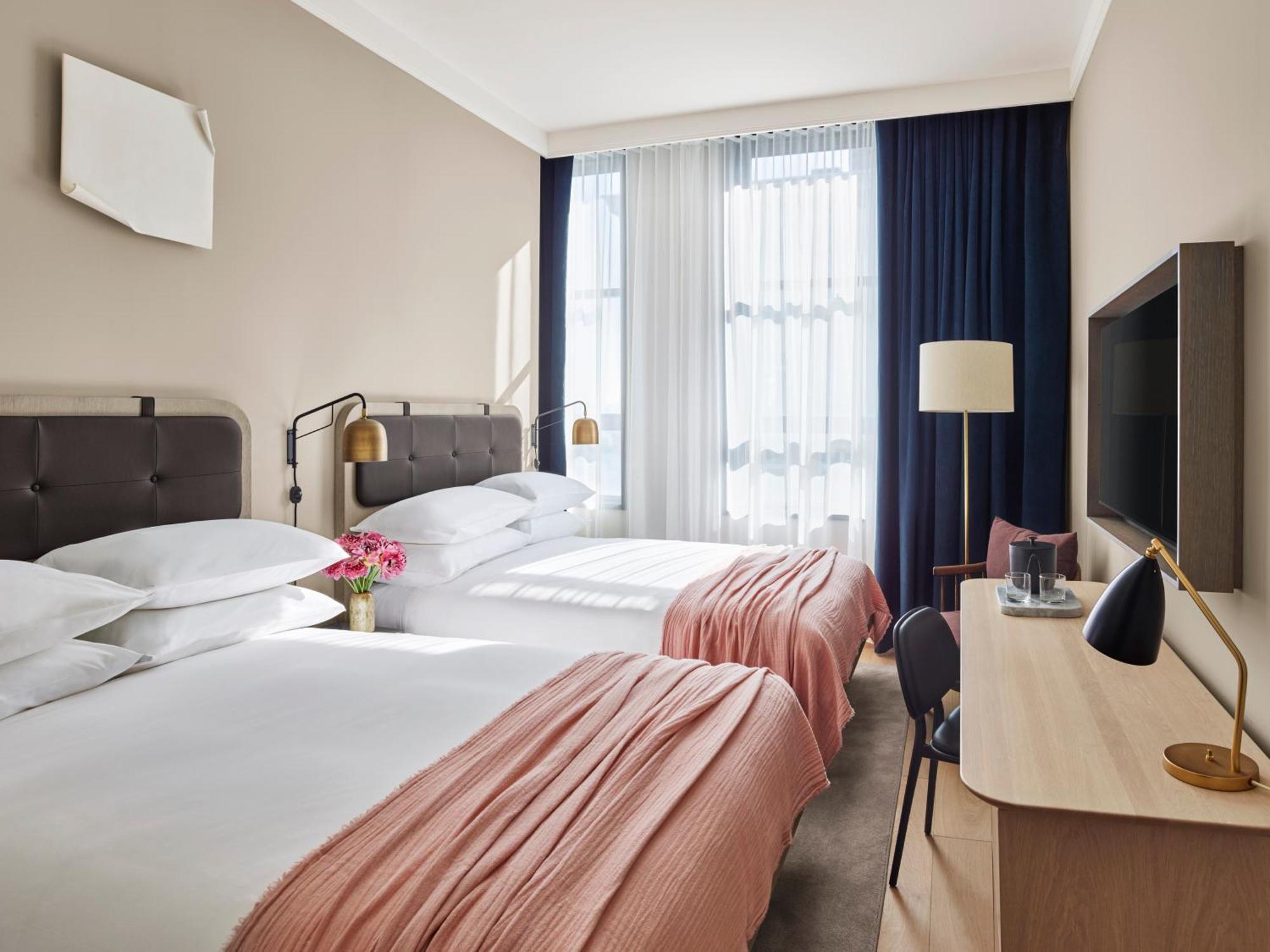 Doppelzimmer mit 2 Doppelbetten