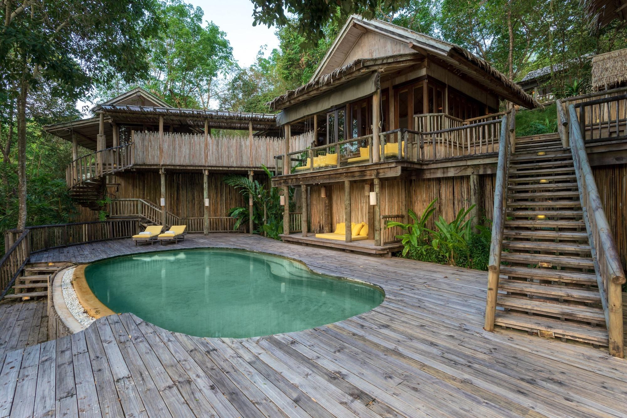 Poolvilla-Suite mit Blick auf die Bucht