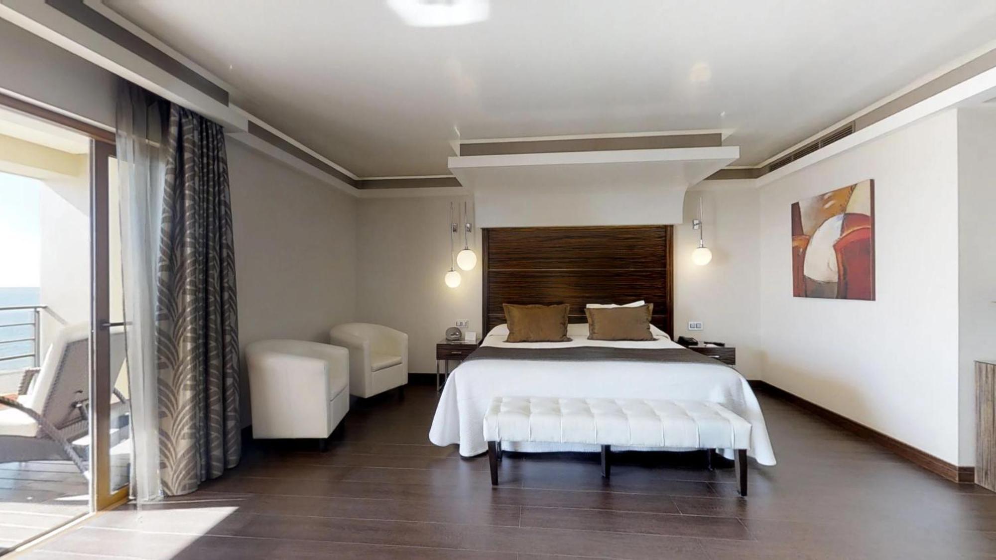 Deluxe Zimmer mit Panoramablick aufs Meer