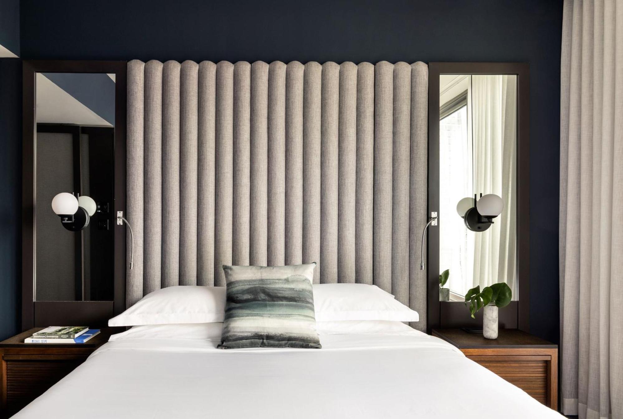 One-Bedroom Suite Separate Bath Walk In Shower,1276059286:JPEG