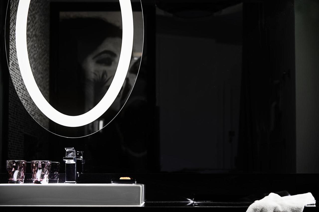 Deluxe Room, 1 King,1547141119:JPEG