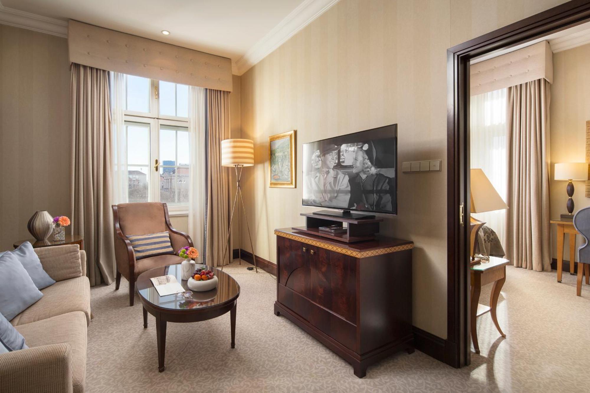 Deluxe Suite,1435760923:JPEG