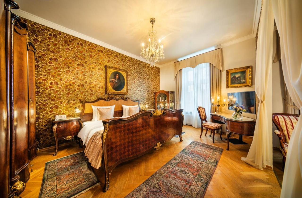 Historical Suite,1498577899:JPEG