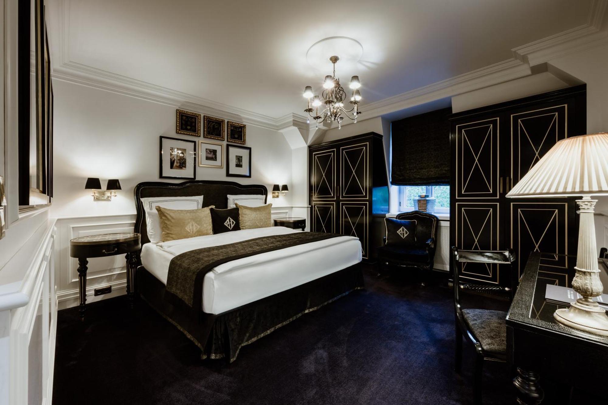 Premium Room,1544636815:JPEG