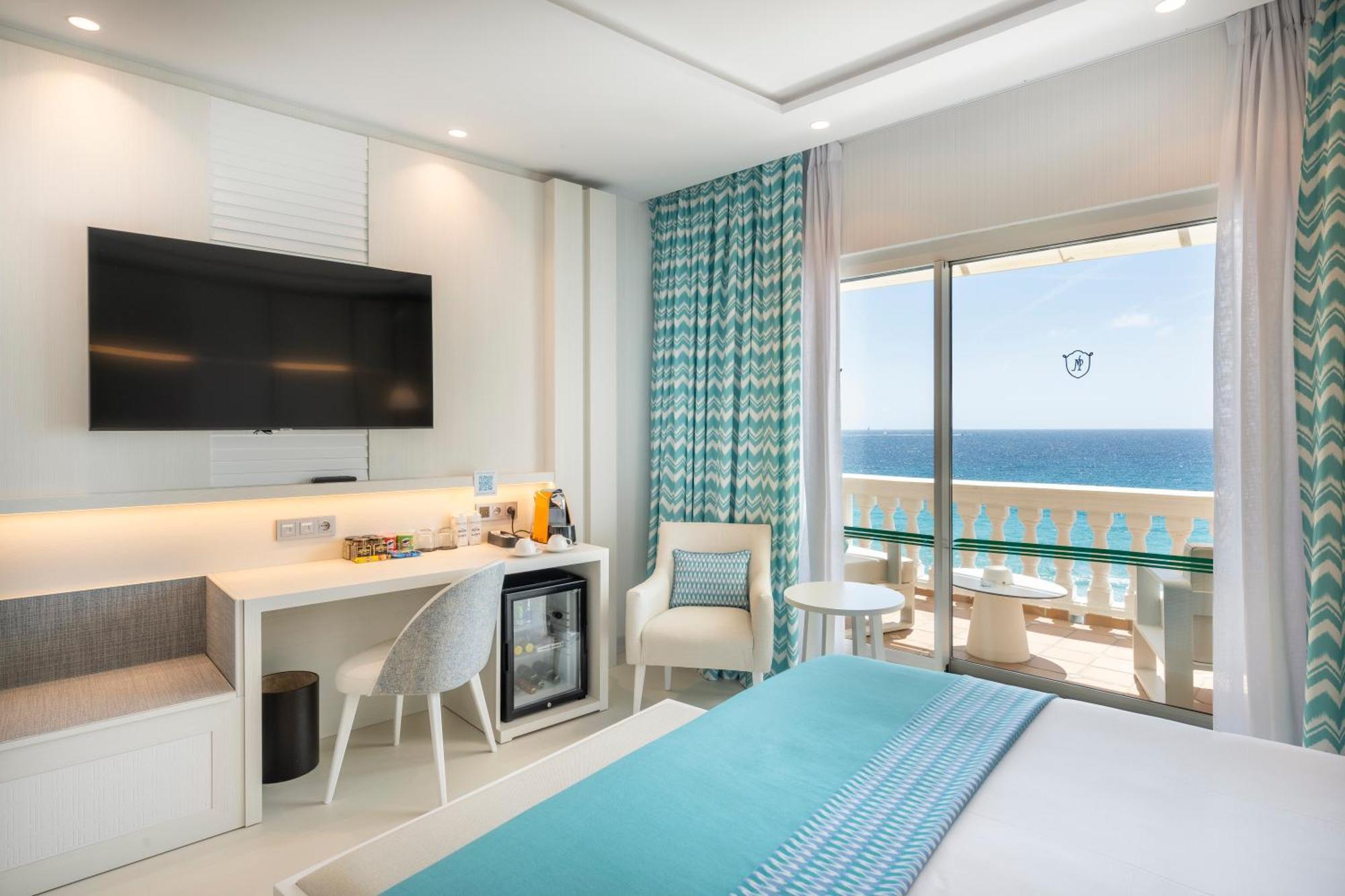 Junior Suite Sea View,1554153886:JPEG