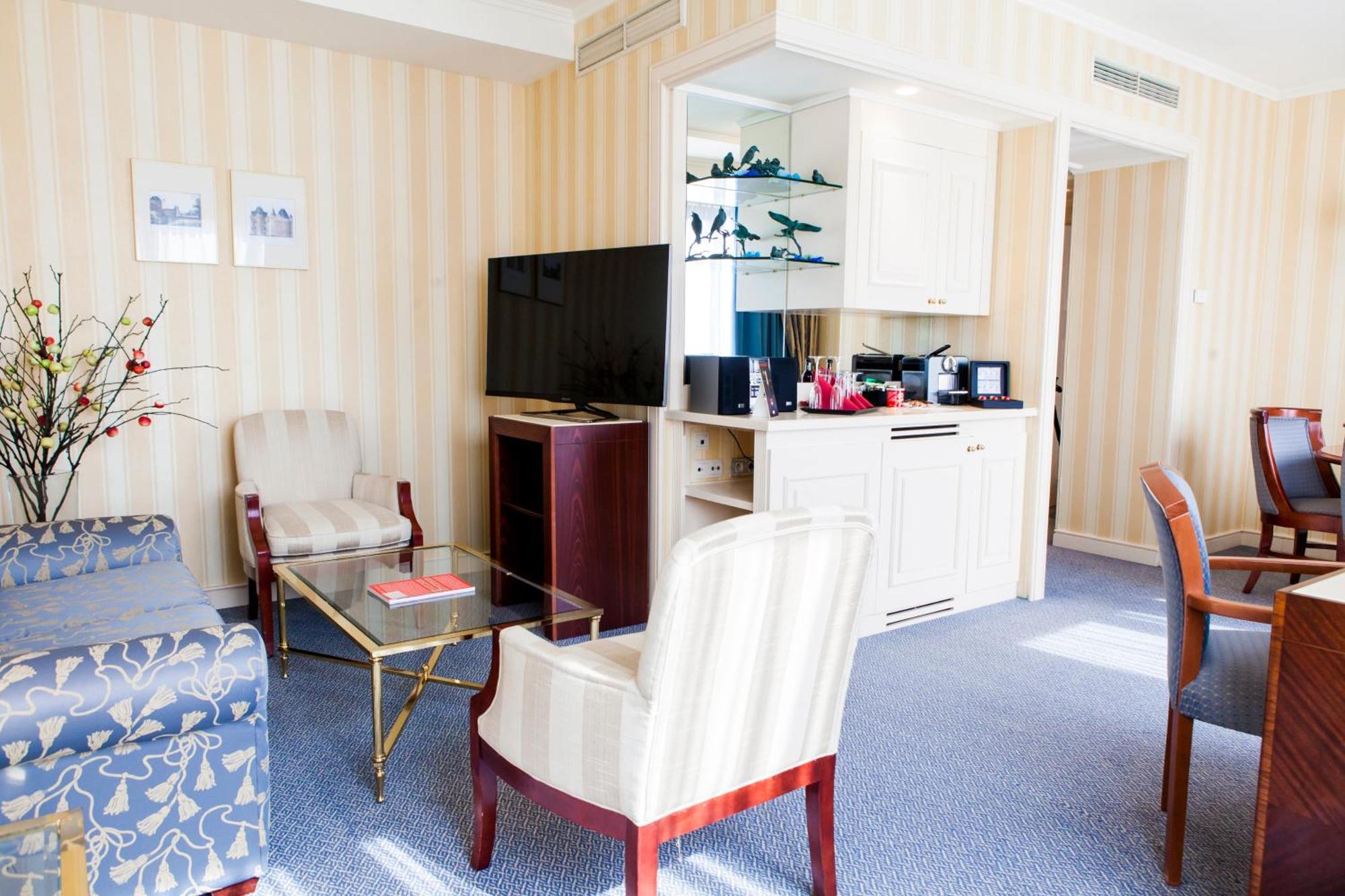 Ambassador Suite,1708236758:JPEG