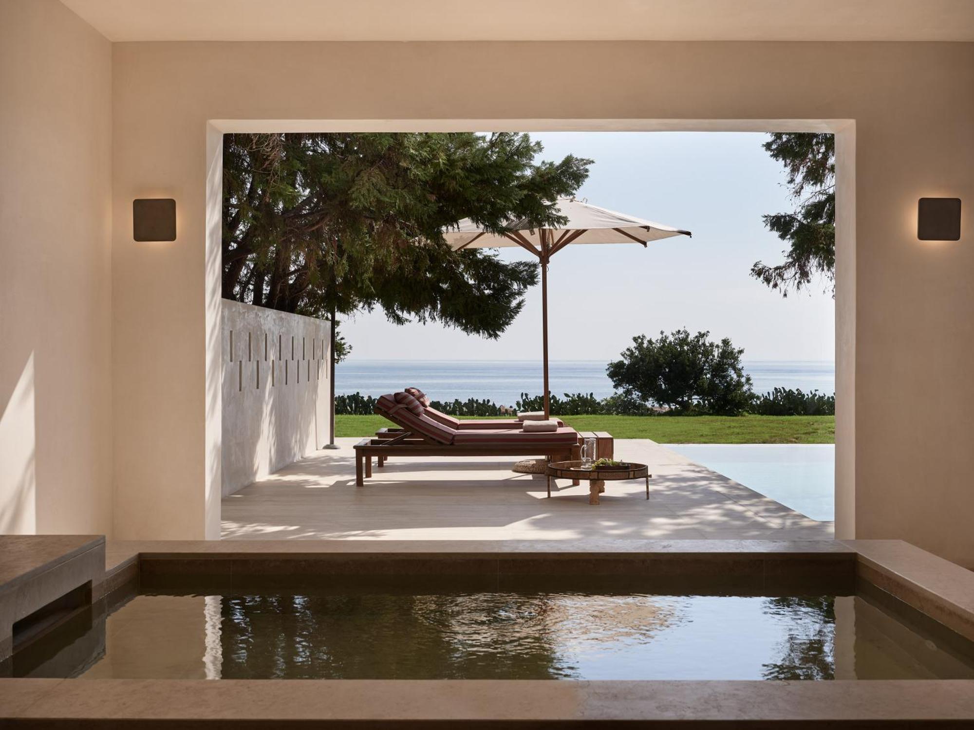 Bungalow Suite - am Strand mit eigenem Pool