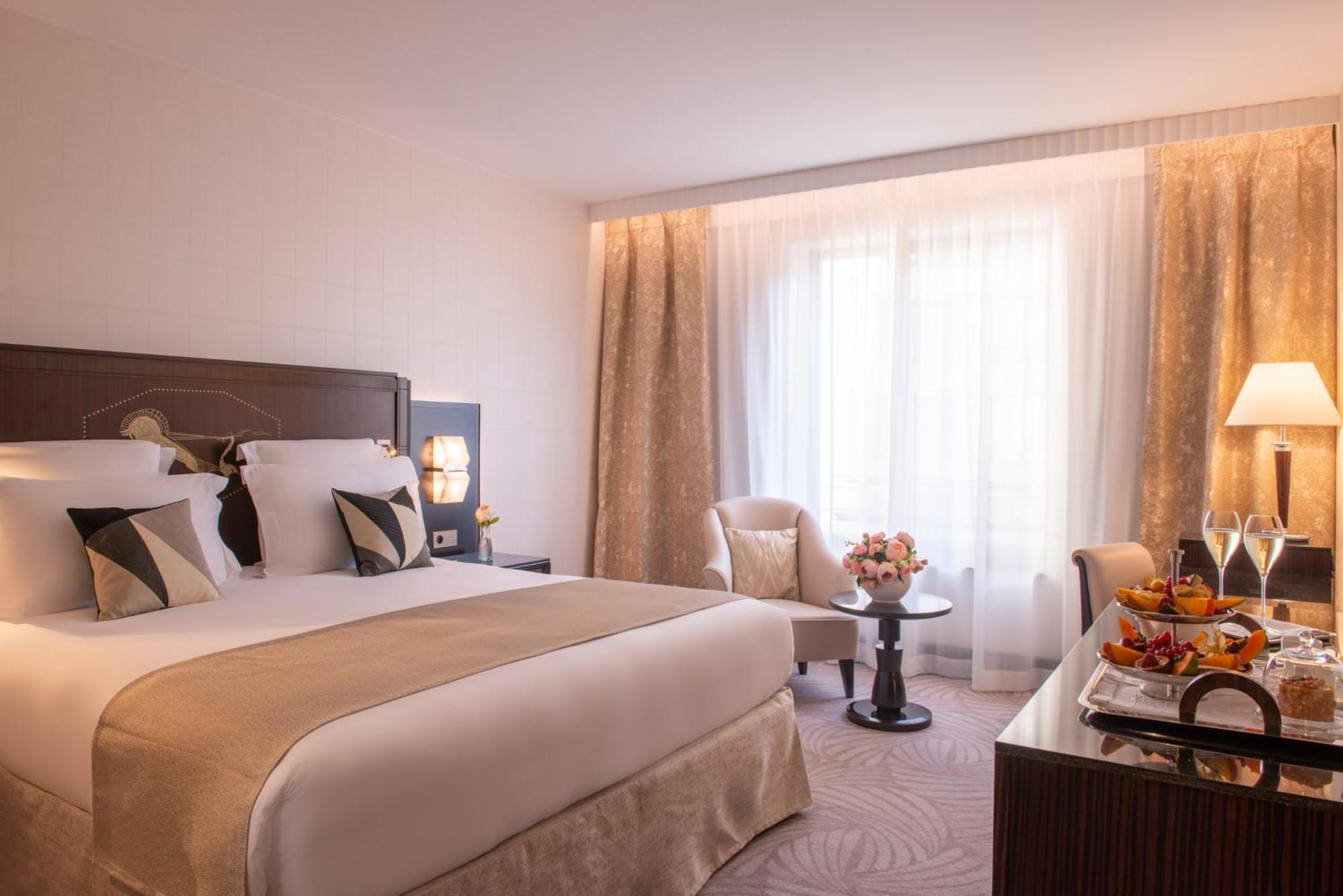 Deluxe King Room with Garden View,1616873123:JPEG