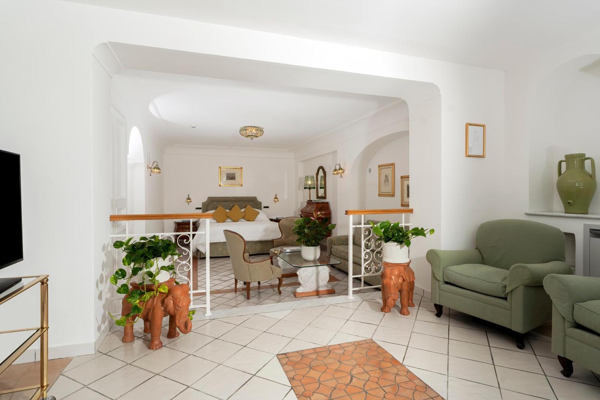 Junior Suite mit Terrasse und Meerblick.