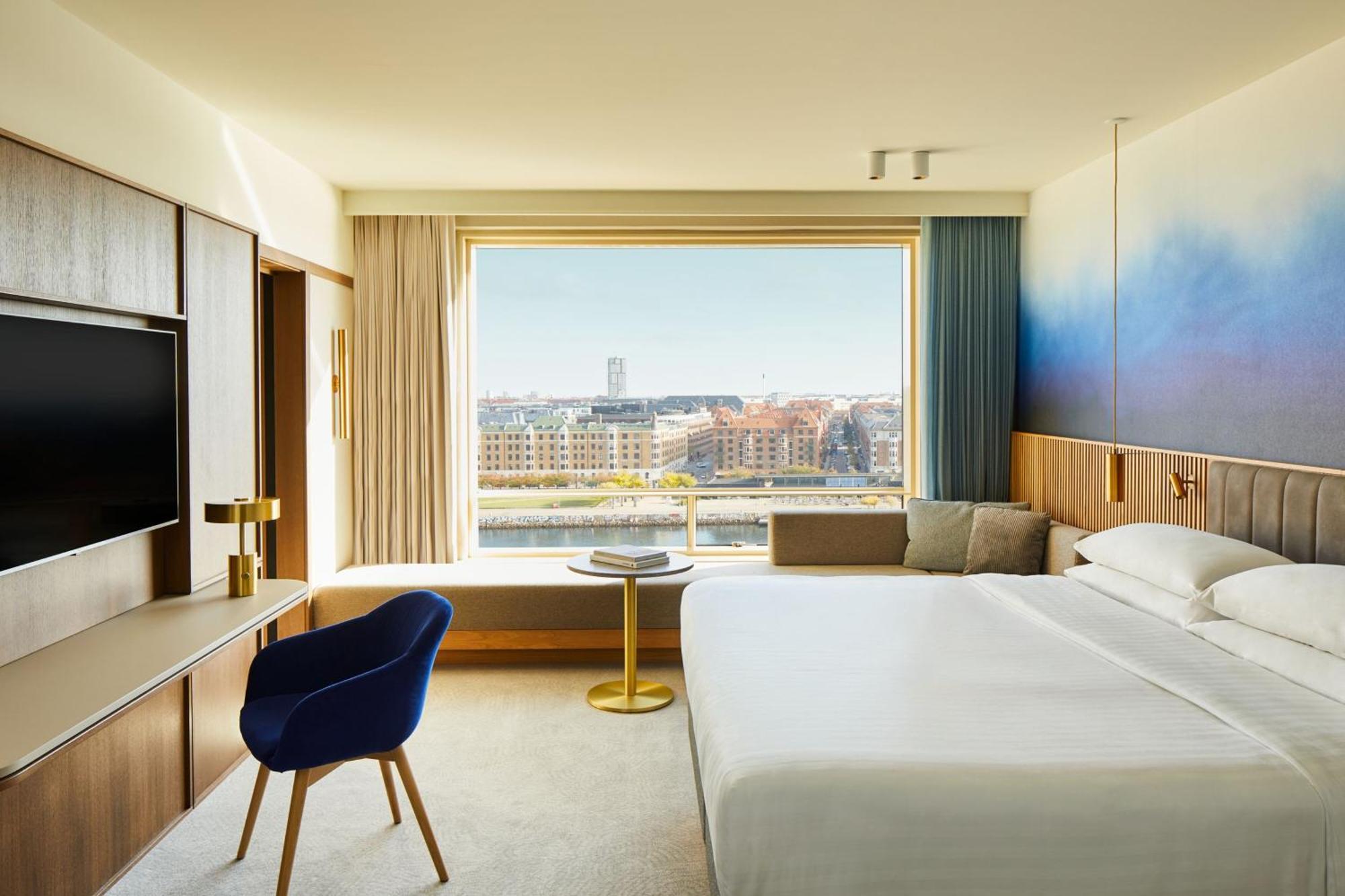 Executive Room,1613415036:JPEG