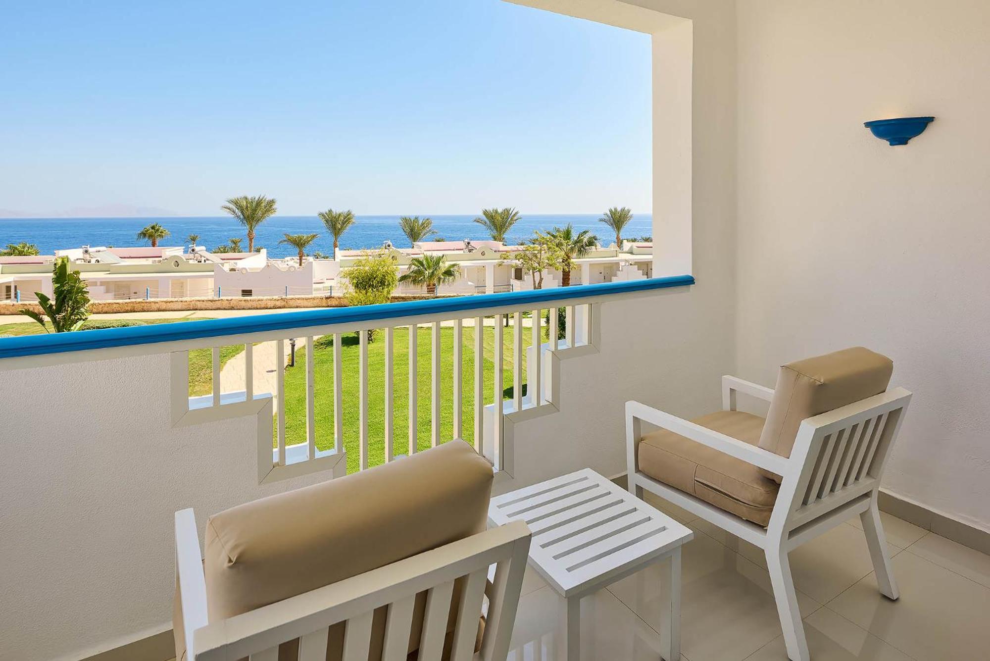 Premium Zimmer mit 1 Kingsize-Bett und Meerblick