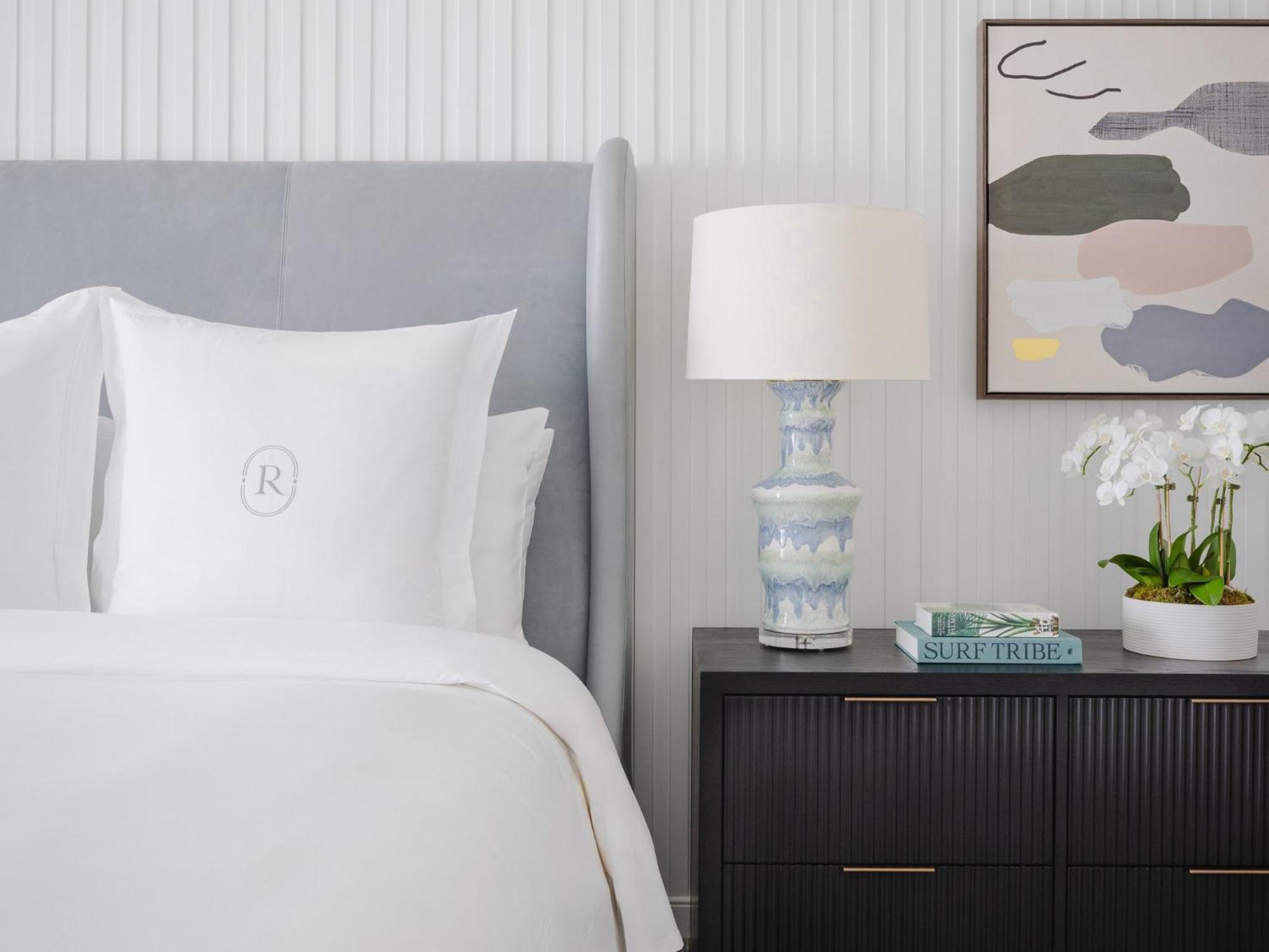 The 720 City View Queen Room,1643146584:JPEG