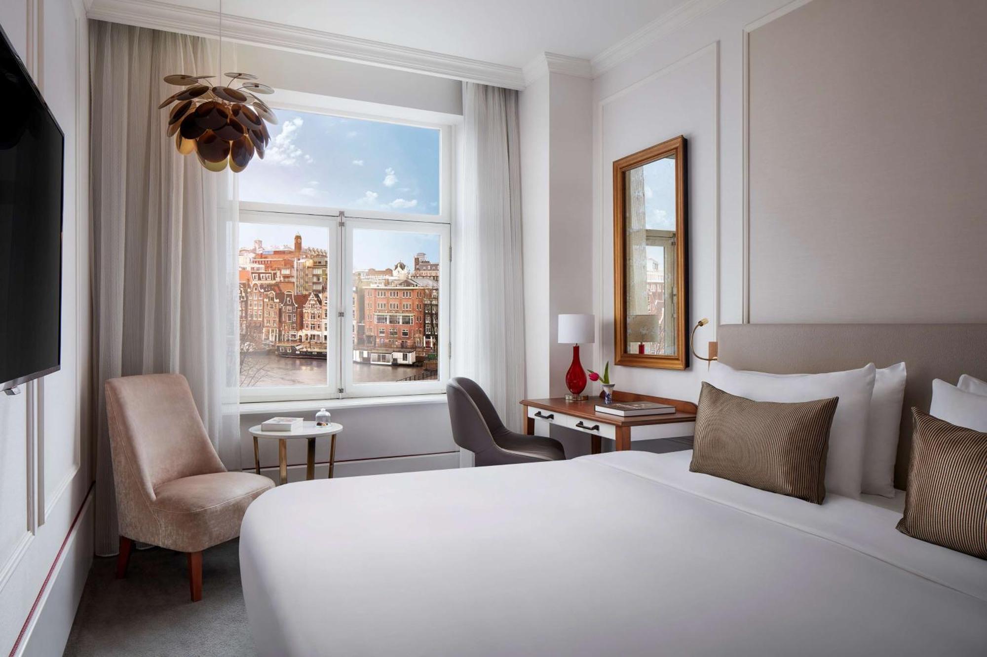 Superior Double Room Canal View