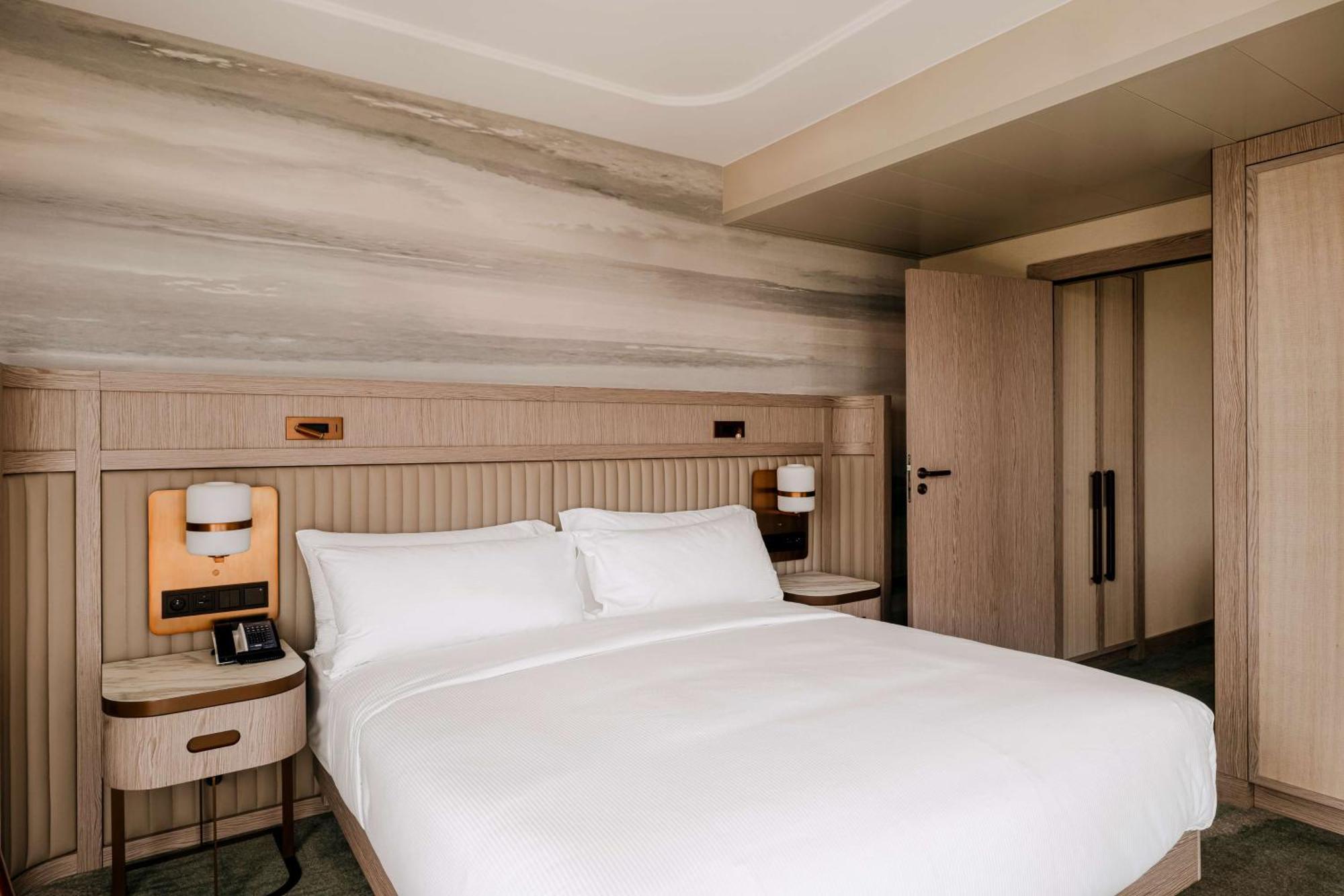 One-Bedroom King Suite with Baltic Sea View,1657202763:JPEG