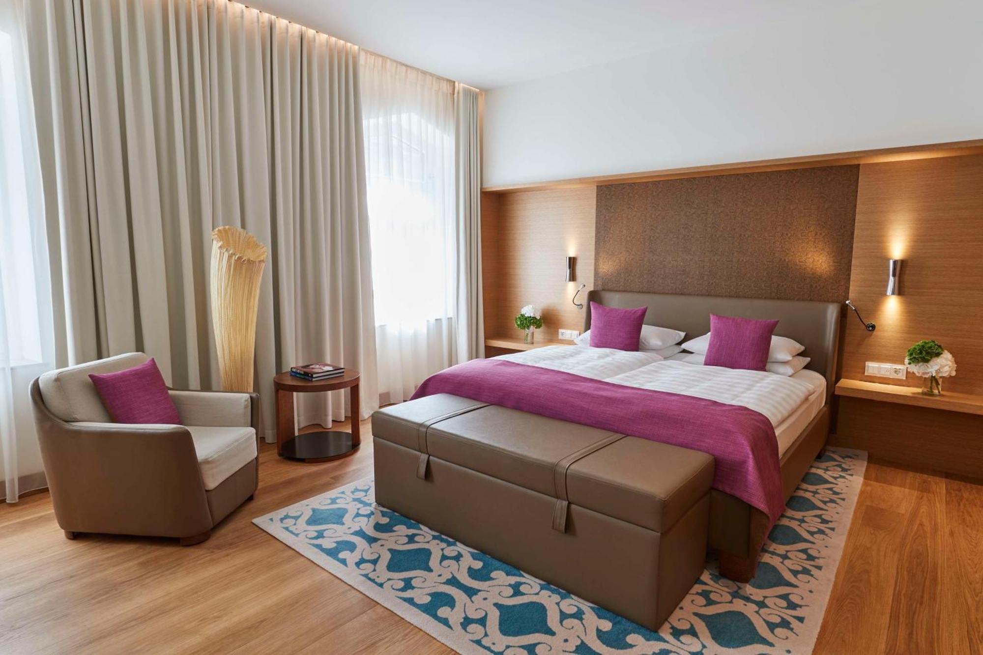Grand Deluxe Room King,1705553927:JPEG