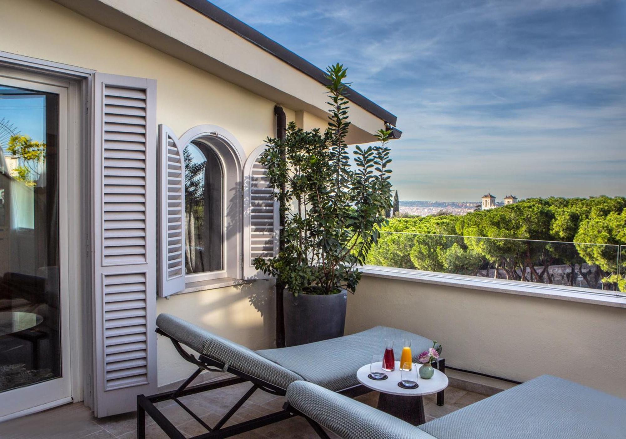 Suite mit Whirlpool-Badewanne und Panoramaterrasse
