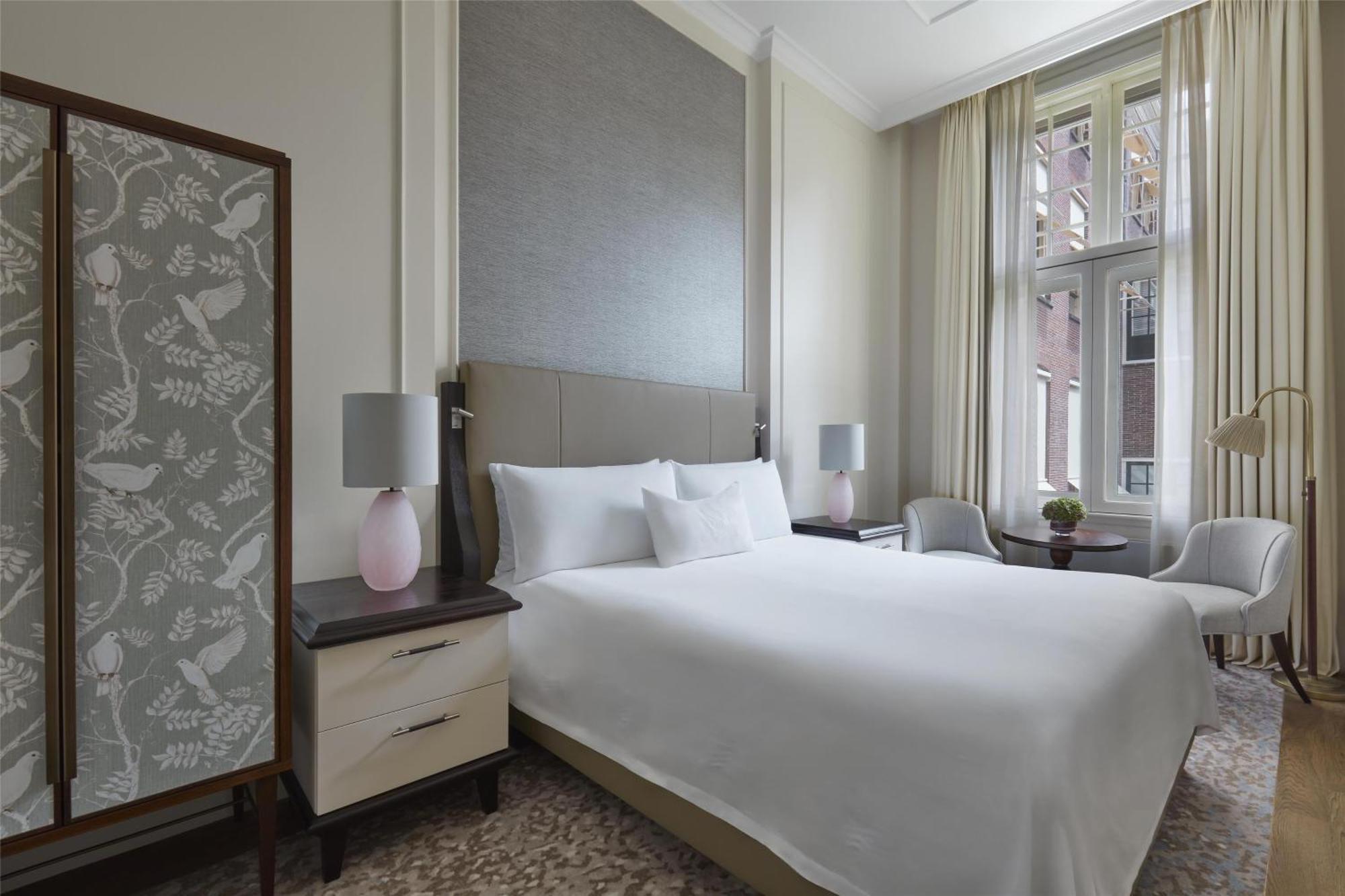 Superior King Room,1699013556:JPEG