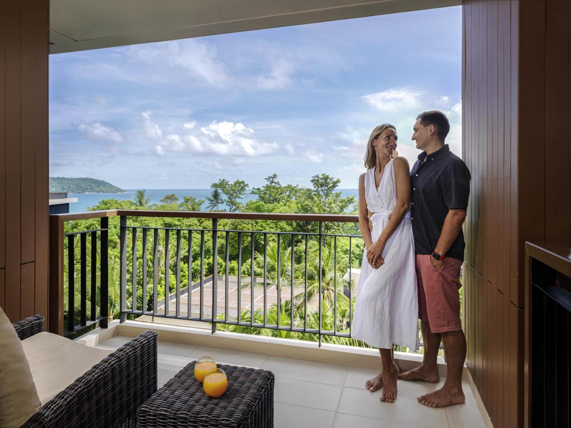 Deluxe King Room Balcony Sea View