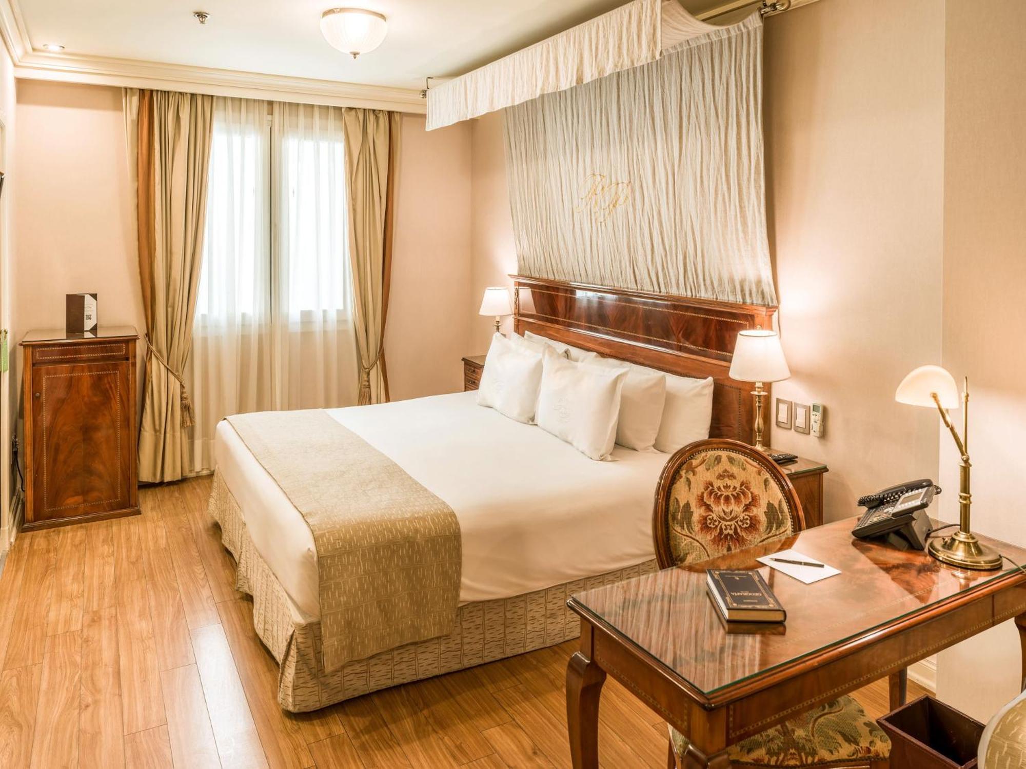 Zimmer Melia mit Kingsize-Bett