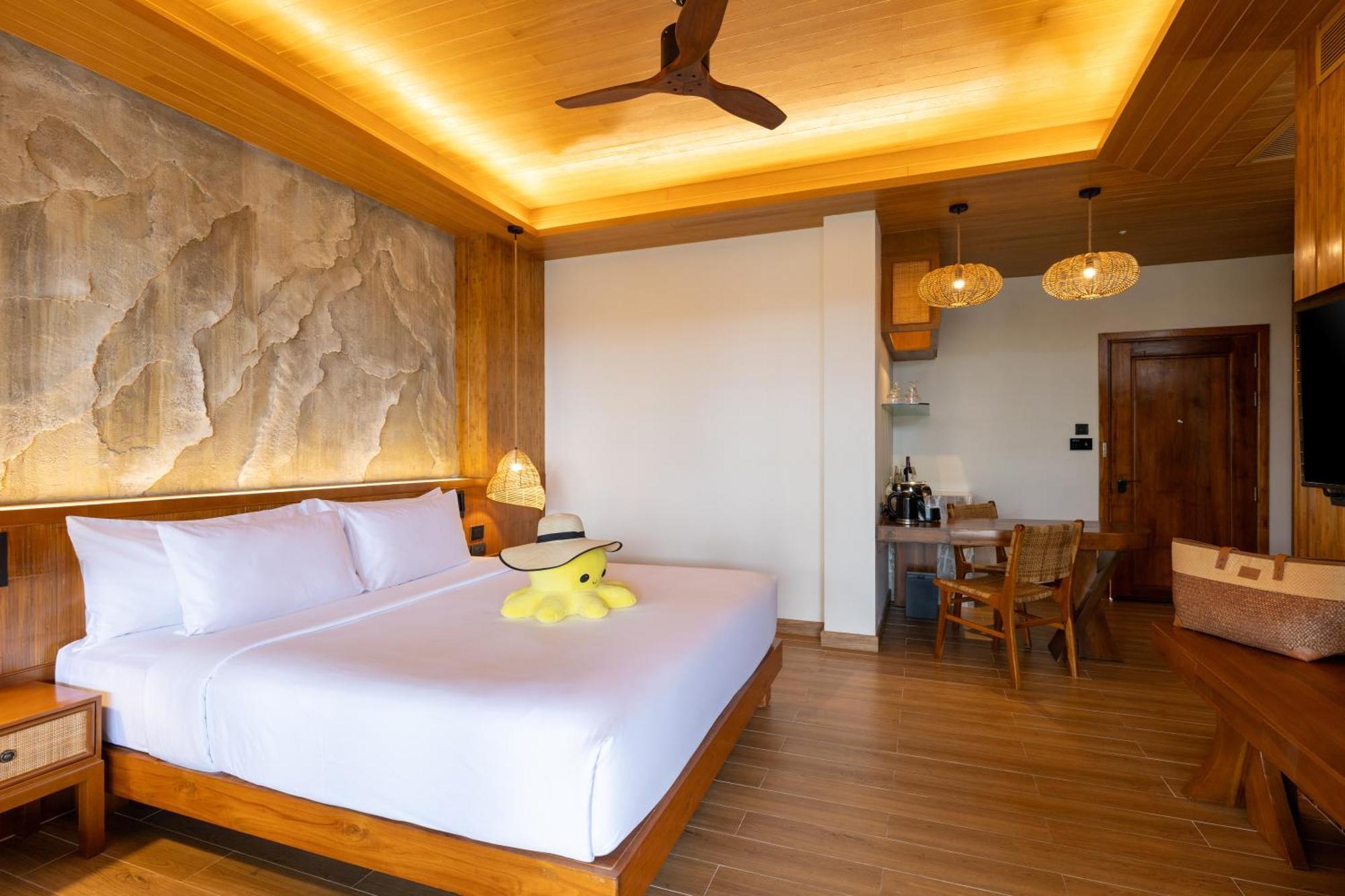Studio Pool Villa King Bed