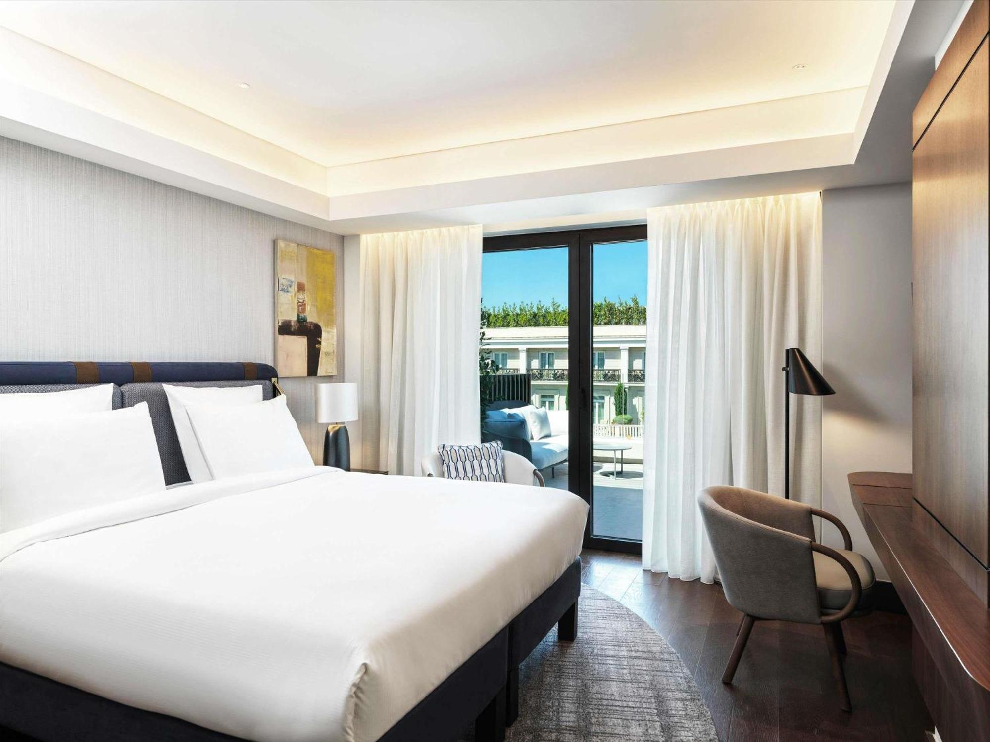 Deluxe King Room Balcony