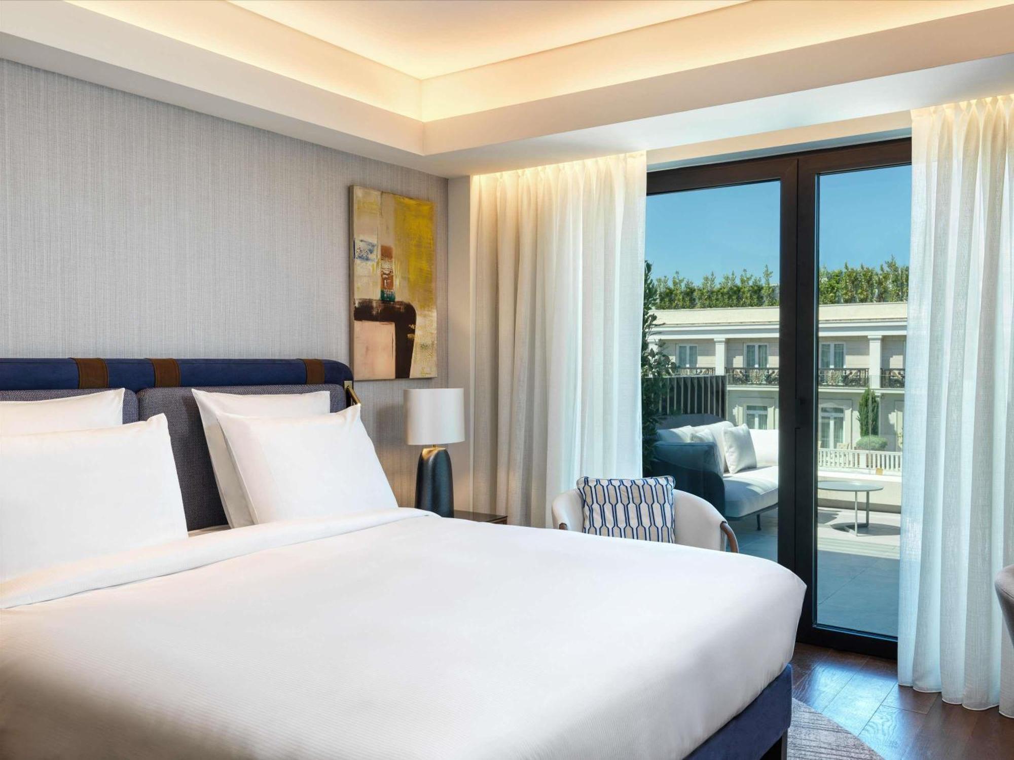 Deluxe King Room Balcony