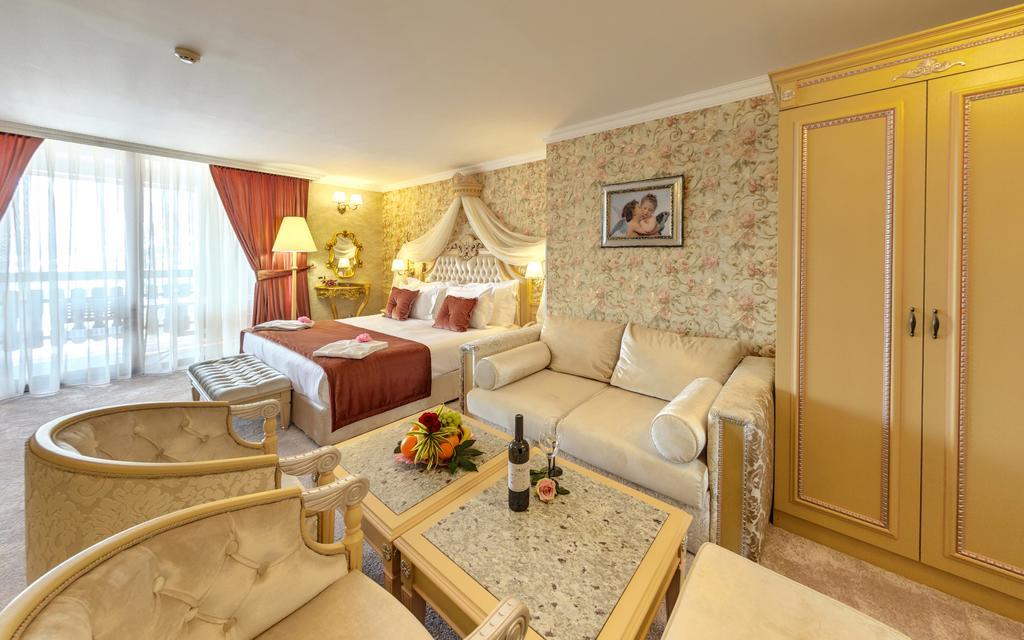Deluxe Suite Jiji mit Kingsize-Bett