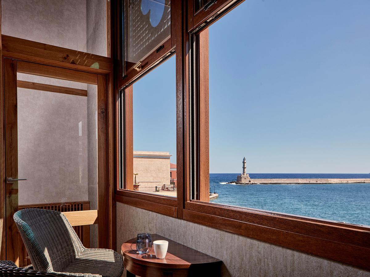 Hochzeitssuite mit Innenbalkon und Meerblick