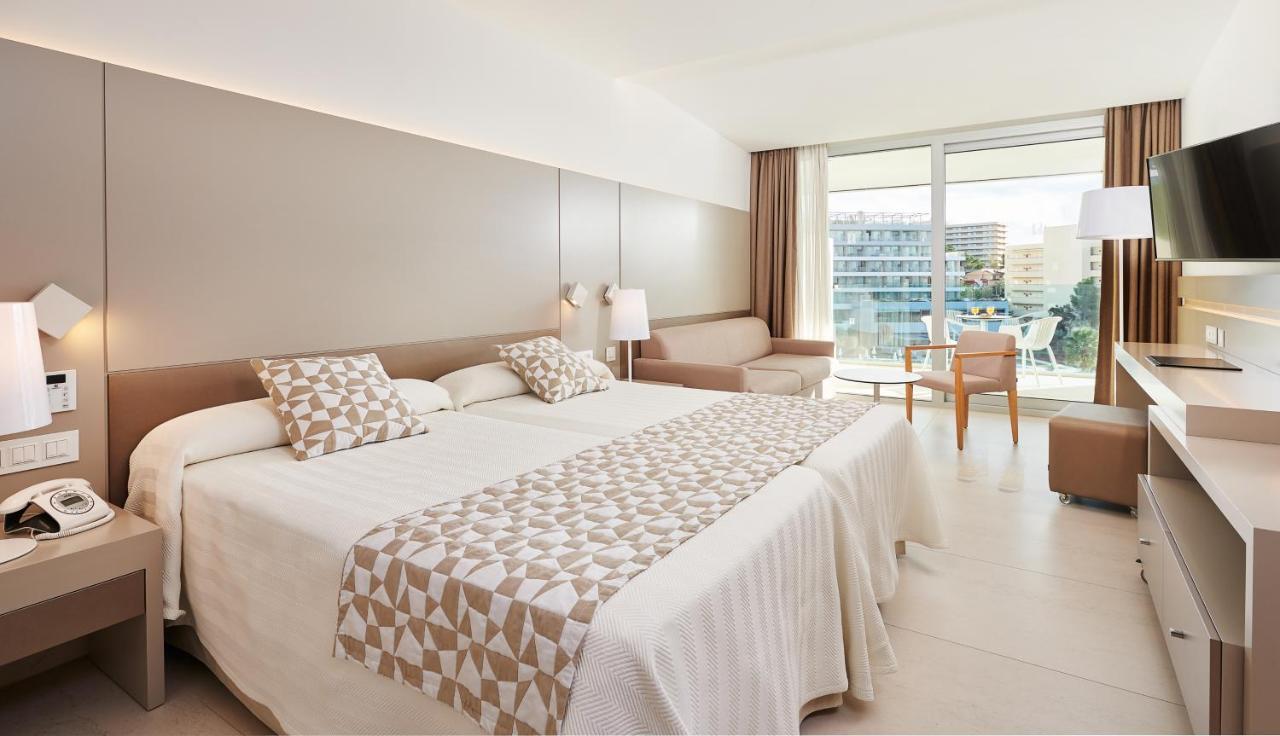 Doppelzimmer mit Poolblick