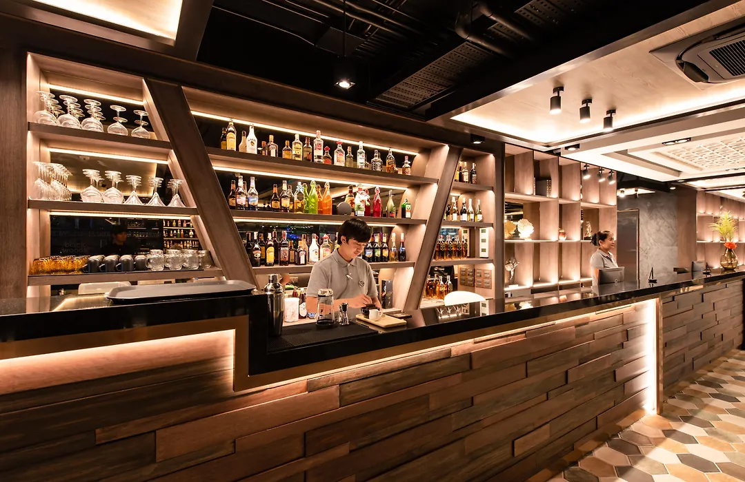Blackwoods Hotel Pattaya - Sha Extra Plus-1