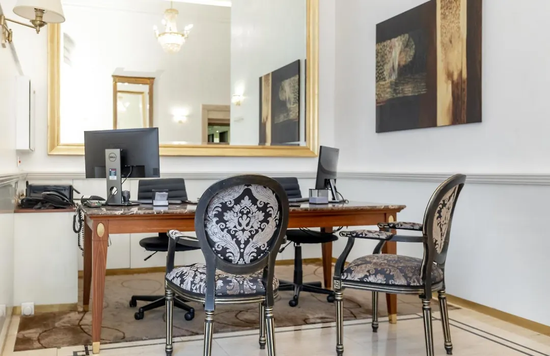 Hotel Le Premier-1