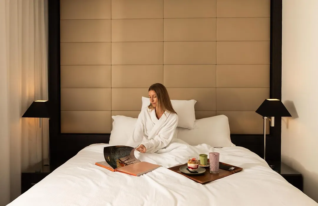 Point Hotel-1