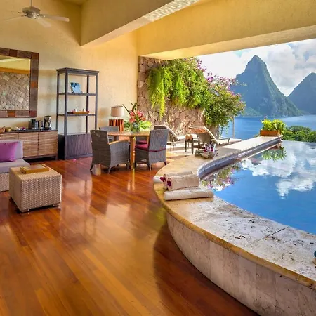 Jade Mountain-3