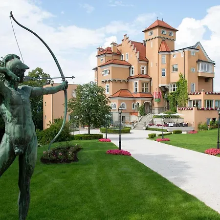 Hotel Schloss Mönchstein-2
