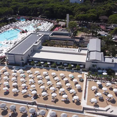 Riviera Resort Hotel-3