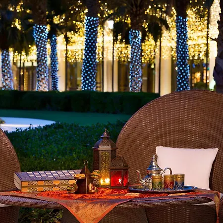 The Ritz-Carlton Abu Dhabi, Grand Canal-3