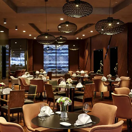 Pullman Istanbul Hotel & Convention Center-3