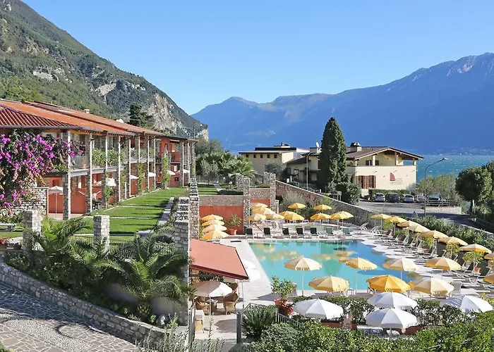 Ping Pong Hotel: Residence Borgo Dei Limoni - Appartamenti Con Garage