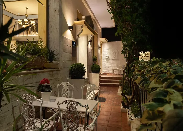 Günstiges Hotel: Marble House