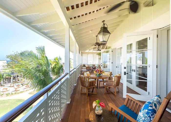 Ping Pong Hotel: Half Moon