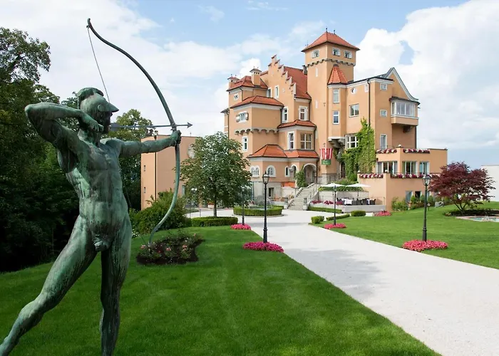 Hotel Schloss Mönchstein