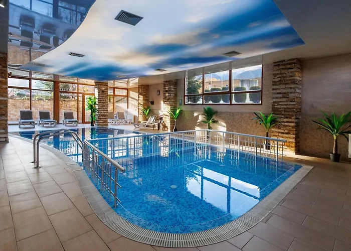 Green Wood Hotel & Spa