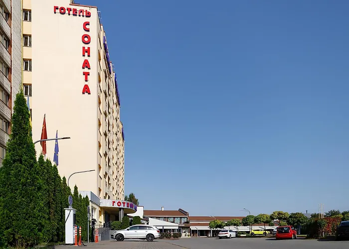 Sonata Hotel & Restaurant "Готель Соната"