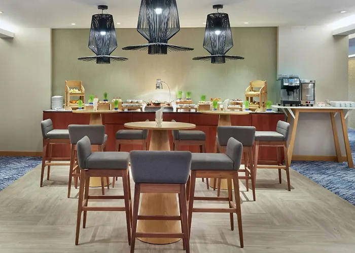 Kinderhotel Hilton Garden Inn Muscat Al Khuwair