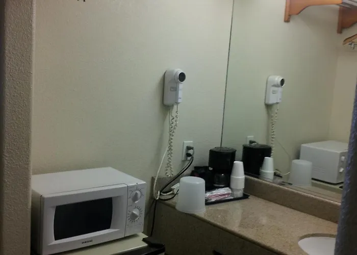 Economy Inn