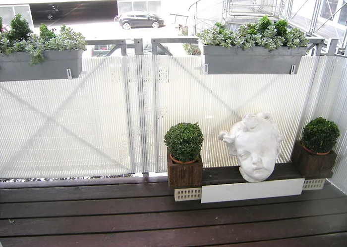 Apartment: A-Partments