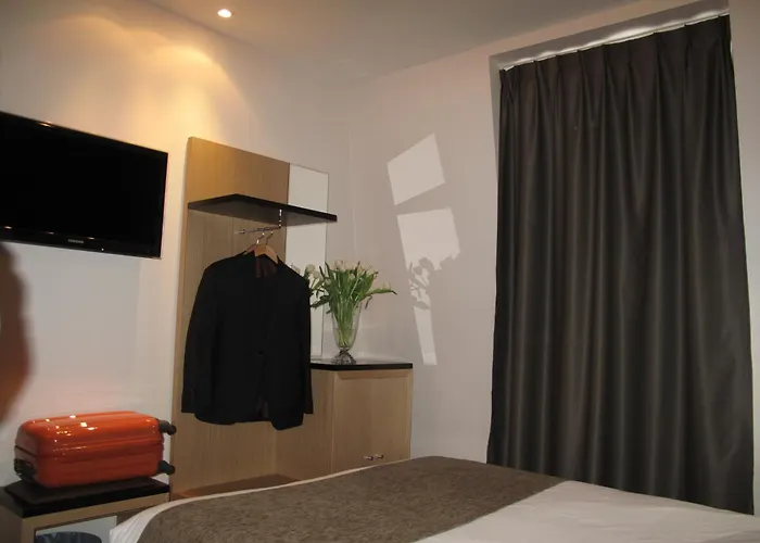 Hotel Am Source